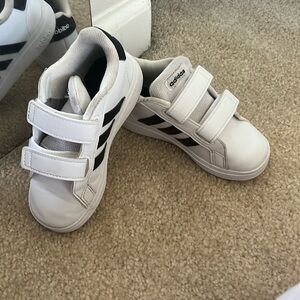 Adidas Toddker sneakers